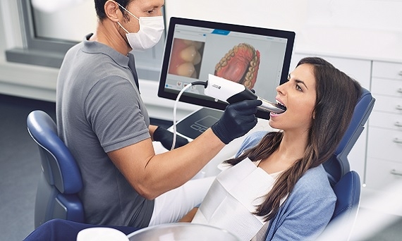 patient receiving digital cerec impression